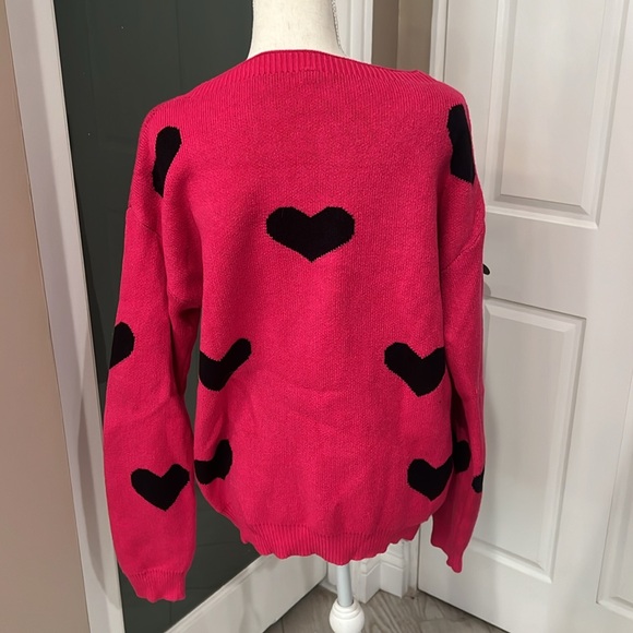 Love sweater - Picture 3 of 5